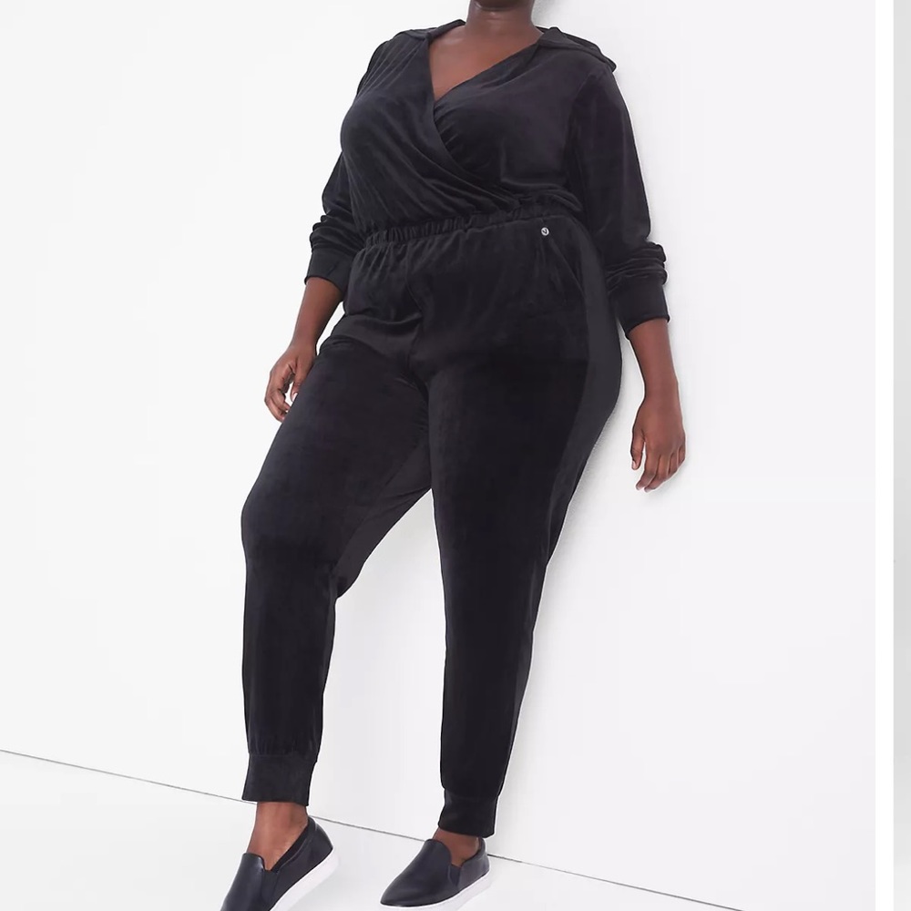 Lane Bryant Black LIVI Long-Sleeve Surplice-Neck Velour Jumpsuit NWT Size 22 24